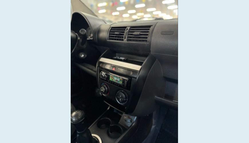 VOLKSWAGEN CROSSFOX 1.6 MI FLEX 8V 4P MANUAL - PRETO - 2007 Foto 8 (Grande)