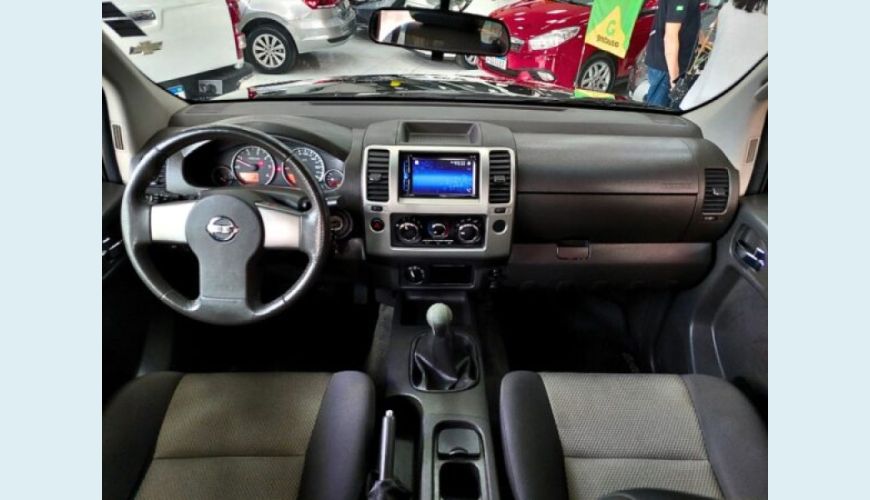 NISSAN FRONTIER 2.5 SV ATTACK 4X4 CD TURBO ELETRONIC DIESEL 4P MANUAL - PRETO - 2014 Foto 8 (Grande)