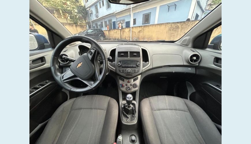 CHEVROLET SONIC 1.6 LT 16V FLEX 4P MANUAL - N/D - 2013 Foto 8 (Grande)