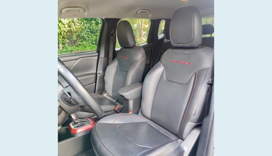 JEEP RENEGADE TRAILHAWK 2.0 4X4 DIESEL - PRETO - 2021 Foto 8 (Grande)