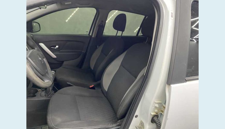 RENAULT SANDERO EXPRESSION 1.0 12V SCE FLEX - BRANCO - 2018 Foto 8 (Grande)