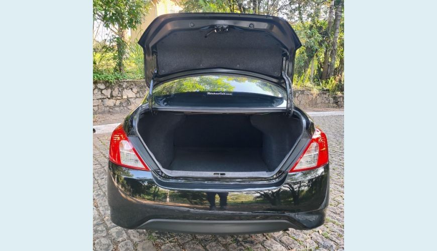 NISSAN VERSA SV 1.6 MANUAL - PRETO - 2017 Foto 8 (Grande)