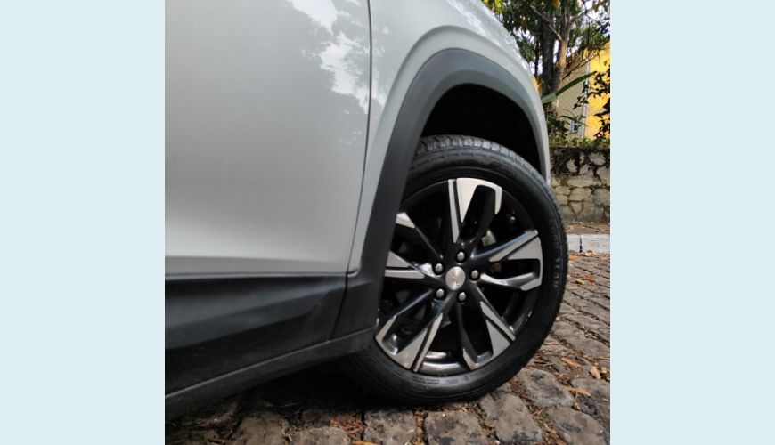 CHEVROLET TRACKER PREMIER 1.2 TURBO AUT. - PRATA - 2022 Foto 8 (Grande)