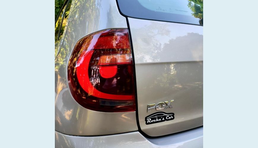 VOLKSWAGEN FOX I-TREND 1.6 MANUAL - PRATA - 2014 Foto 8 (Grande)