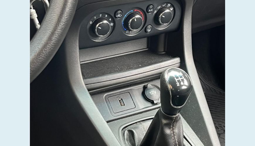 FORD KA 1.5 SE PLUS 12V FLEX 5P MEC. - VERMELHO - 2020 Foto 8 (Grande)