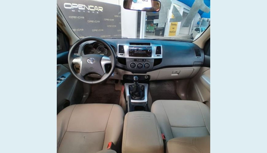 TOYOTA HILUX 2.7 SR 4X2 16V FLEX 4P MANUAL - BRANCO - 2014 Foto 8 (Grande)