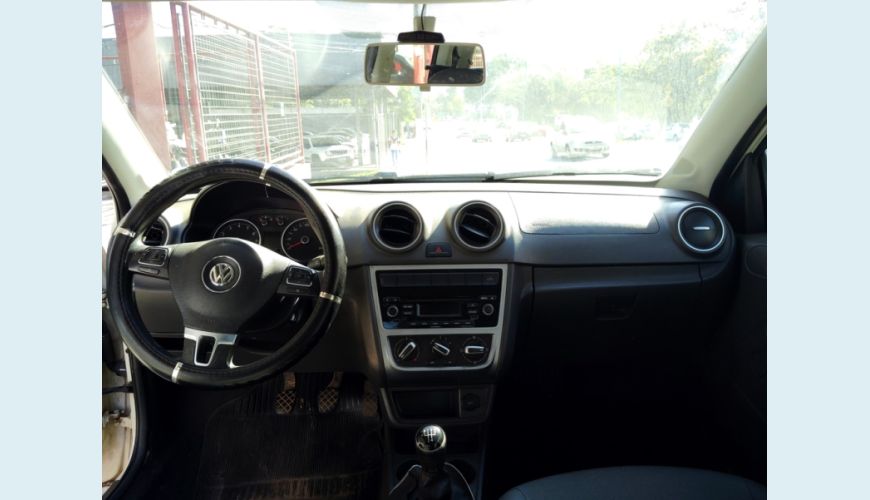 VOLKSWAGEN SAVEIRO TRENDLINE 1.6 MSI CD FLEX - BRANCO - 2015 Foto 8 (Grande)