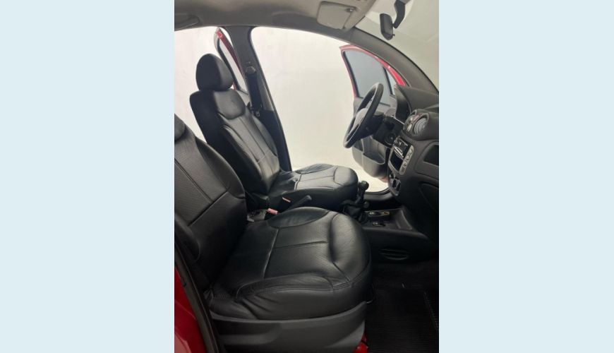 CITROËN C3 GLX 14 FLEX - VERMELHO - 2012 Foto 8 (Grande)