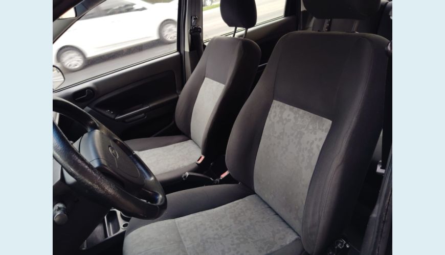 FORD FIESTA SEDAN 1.0 FLEX - PRETO - 2010 Foto 8 (Grande)