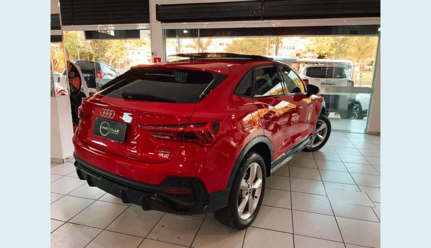 AUDI Q3 SPORTBACK TFSI PERFORMANCE BLACK QUATTRO - VERMELHO - 2023 Foto 8 (Grande)