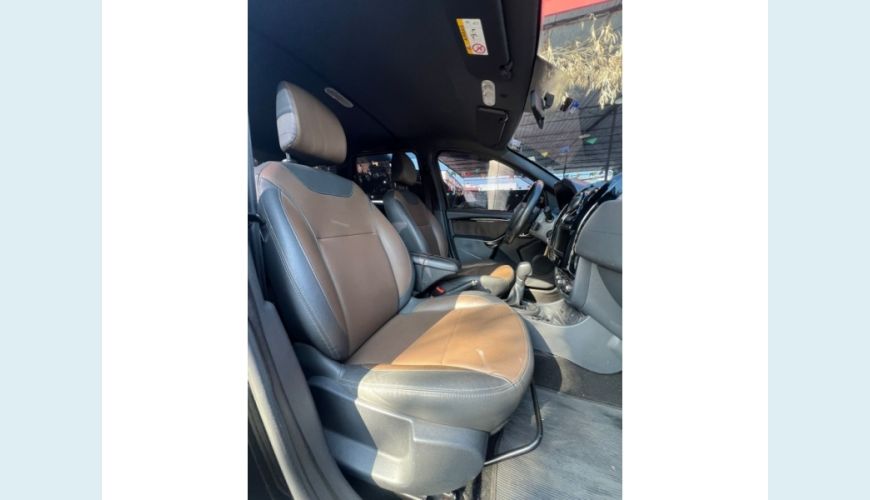 RENAULT DUSTER - PRETO - 2020 Foto 8 (Grande)