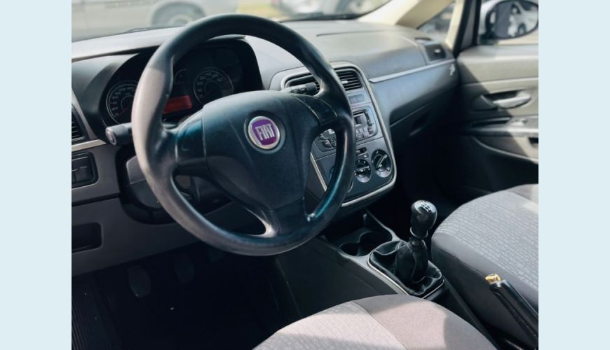 FIAT PUNTO ESSENCE 1.6 FLEX 16V 5P - PRATA - 2012 Foto 8 (Grande)