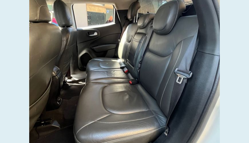 FIAT TORO FREEDOM 2.0 16V 4X4 DIESEL AUT. - BRANCO - 2019 Foto 8 (Grande)