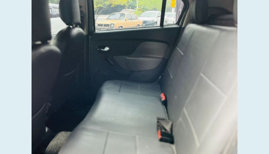 RENAULT LOGAN EXPRES. EASYR HI-FLEX 1.6 8V - PRATA - 2017 Foto 8 (Grande)