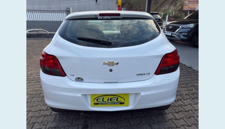 CHEVROLET ONIX 1.4MT LT - BRANCO - 2015 Foto 8 (Grande)