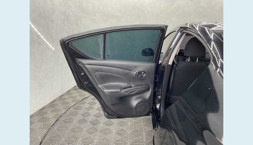 NISSAN VERSA 1.0 12V FLEX - PRETO - 2019 Foto 8 (Grande)