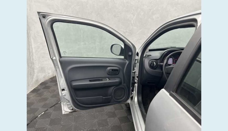 FIAT MOBI LIKE 1.0 FLEX - PRATA - 2023 Foto 8 (Grande)