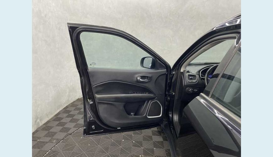 JEEP COMPASS 2.0 LONGITUDE 4X2 AUT. FLEX - PRETO - 2021 Foto 8 (Grande)