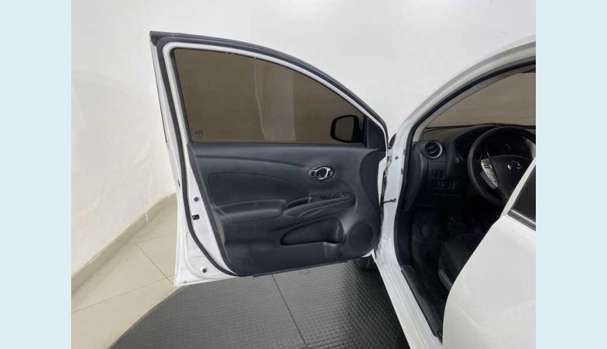 NISSAN VERSA 1.6 16V SV FLEXSTART CVT FLEX - BRANCO - 2018 Foto 8 (Grande)