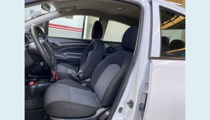 NISSAN VERSA 1.0 12V V-DRIVE FLEX - BRANCO - 2021 Foto 8 (Grande)