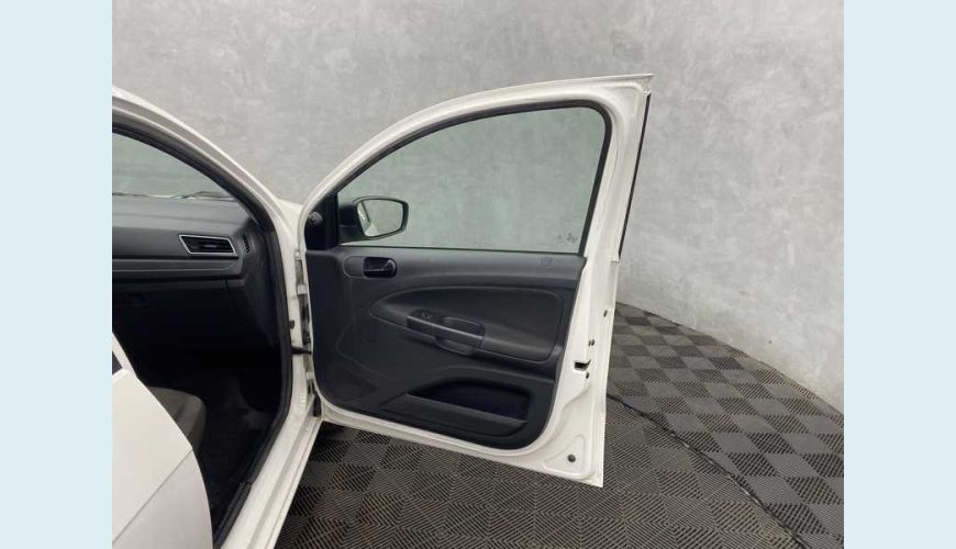 VOLKSWAGEN GOL 1.0 12V FLEX - BRANCO - 2020 Foto 8 (Grande)