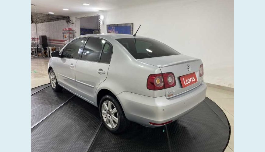 VOLKSWAGEN POLO SEDAN COMFORTLINE 1.6 8V I-MOTION FLEX AUT. - PRATA - 2012 Foto 8 (Grande)