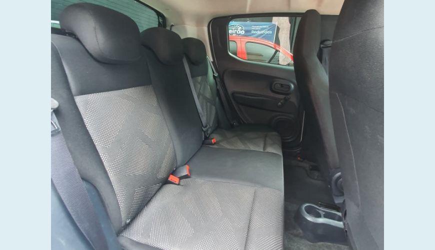 FIAT MOBI LIKE 1.0 FIRE FLEX 5P. - BRANCO - 2023 Foto 8 (Grande)