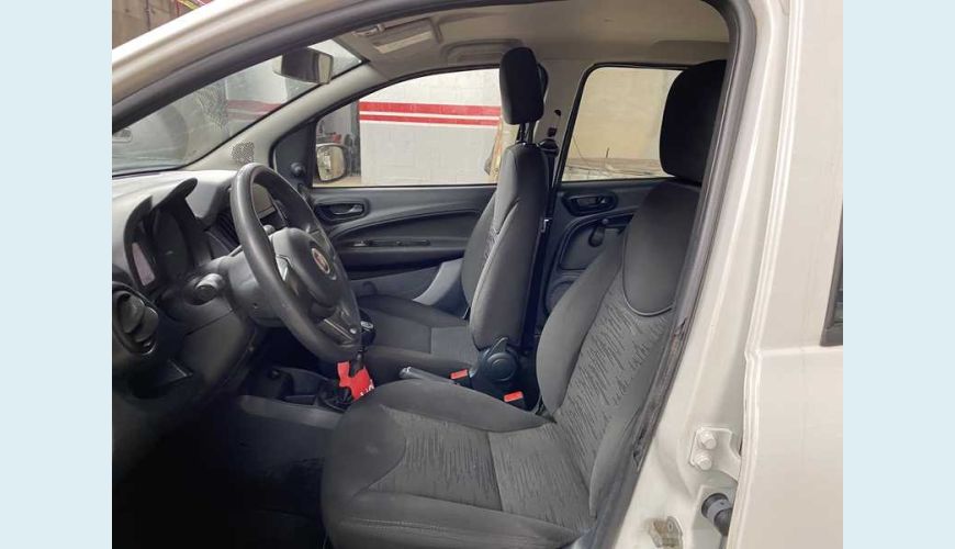 FIAT UNO ATTRACTIVE 1.0 8V FLEX 4P - BRANCO - 2020 Foto 8 (Grande)