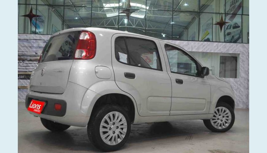 FIAT UNO VIVACE CELEB. 1.0 8V FLEX 4P - PRATA - 2016 Foto 8 (Grande)