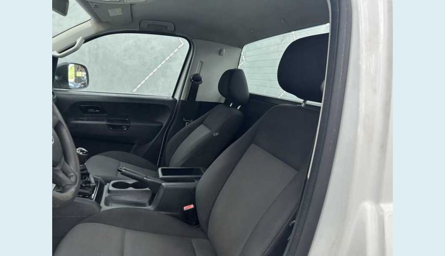 VOLKSWAGEN AMAROK 2.0 S 4X4 TDI CS - BRANCO - 2019 Foto 8 (Grande)