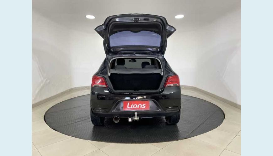 CHEVROLET ONIX 1.4 LT SPE/4 - PRETO - 2017 Foto 8 (Grande)