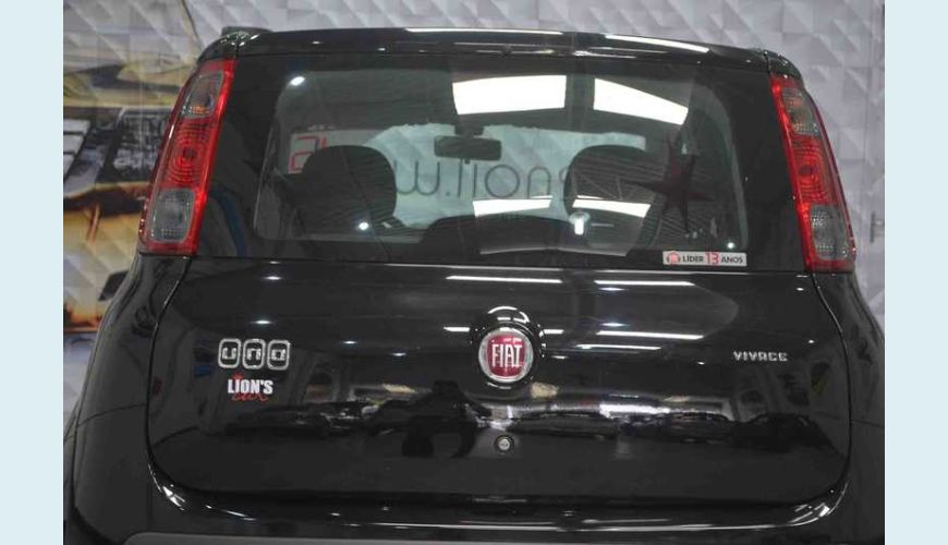 FIAT UNO VIVACE CELEB. 1.0 8V FLEX 4P - PRETO - 2016 Foto 8 (Grande)
