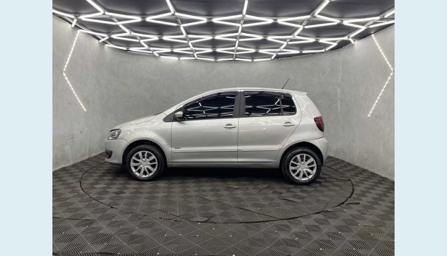 VOLKSWAGEN FOX 1.0 TEC FLEX 4P - PRATA - 2013 Foto 8 (Grande)