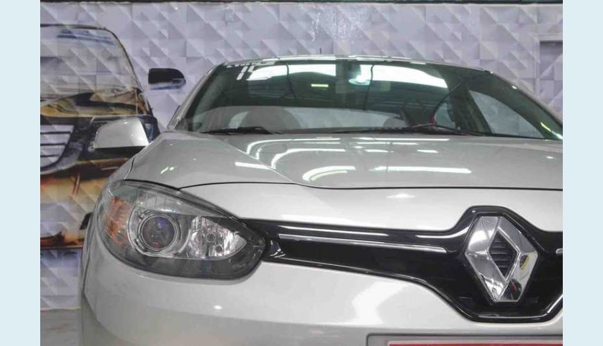 RENAULT FLUENCE 2.0 16V DYNAMIQUE PLUS X-TRONIC FLEX - PRATA - 2016 Foto 8 (Grande)