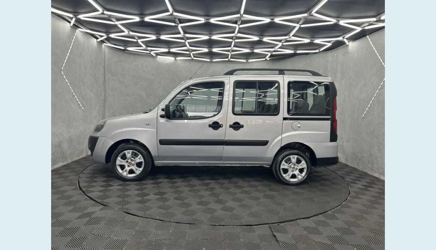FIAT DOBLO ESSENCE 1.8 16V FLEX - PRATA - 2021 Foto 8 (Grande)