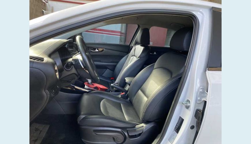 KIA CERATO 2.0 16V SX AUT. FLEX - BRANCO - 2022 Foto 8 (Grande)