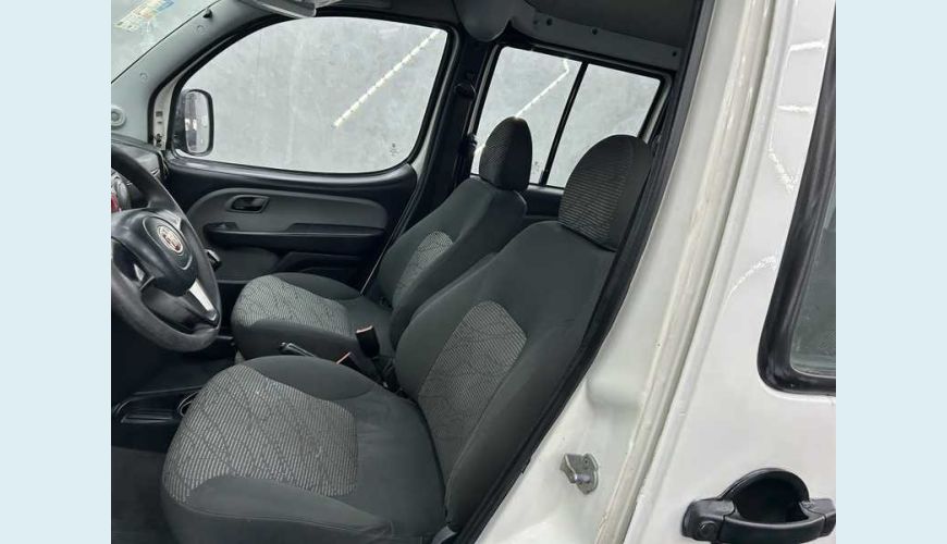 FIAT DOBLO ESSENCE 1.8 16V FLEX - BRANCO - 2020 Foto 8 (Grande)