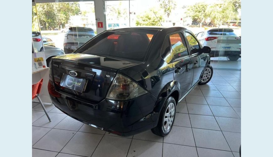 FORD FIESTA 1.6 8V FLEX - PRETO - 2014 Foto 8 (Grande)