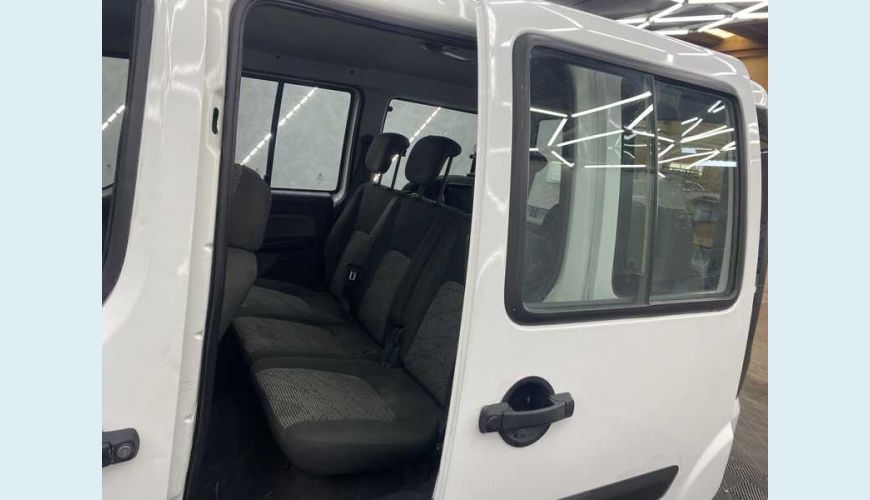 FIAT DOBLO ESSENCE 1.8 16V FLEX - BRANCO - 2020 Foto 8 (Grande)