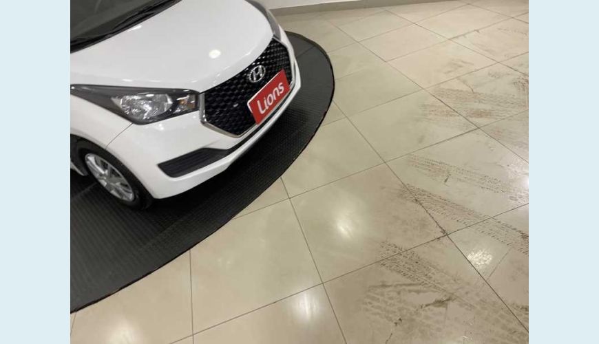 HYUNDAI HB 20S 1.0 UNIQUE FLEX - BRANCO - 2019 Foto 8 (Grande)