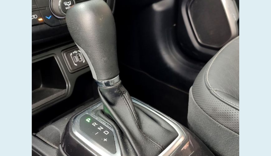 JEEP RENEGADE LONG. T270 1.3 TB 4X2 FLEX AUT. - BRANCO - 2024 Foto 8 (Grande)