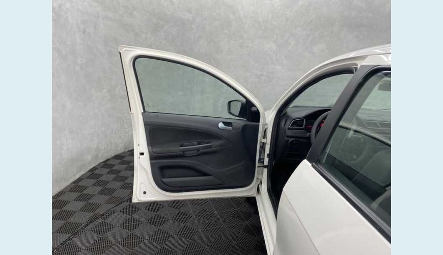 VOLKSWAGEN GOL 1.0 12V FLEX - BRANCO - 2019 Foto 8 (Grande)