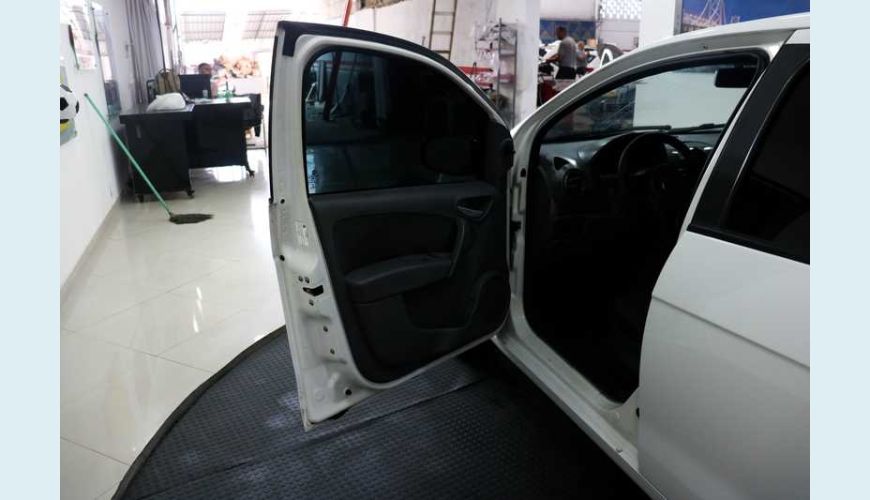 FIAT PALIO ATTRACTIVE 1.0 8V FLEX - BRANCO - 2014 Foto 8 (Grande)