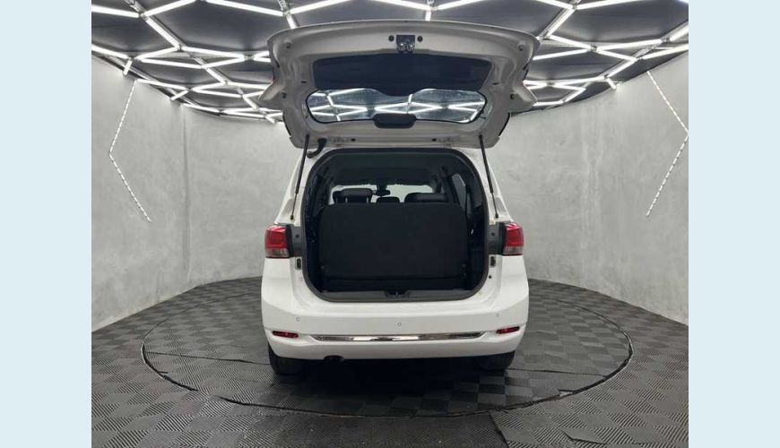 CHEVROLET SPIN PREMIER 1.8 (AUT.) - BRANCO - 2024 Foto 8 (Grande)