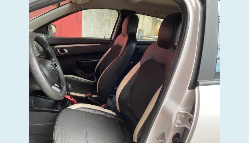 RENAULT KWID INTENSE 1.0 12V SCE FLEX - BRANCO - 2018 Foto 8 (Grande)