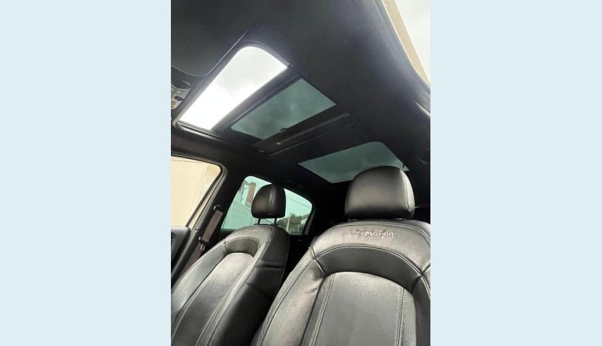 FIAT PUNTO BLACKMOTIN - BRANCO - 2015 Foto 8 (Grande)