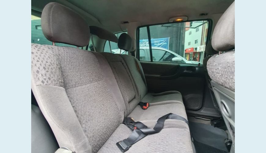 CHEVROLET ZAFIRA ELEGANCE 2.0 MPFI 16V 136CV 5P - PRATA - 2009 Foto 8 (Grande)