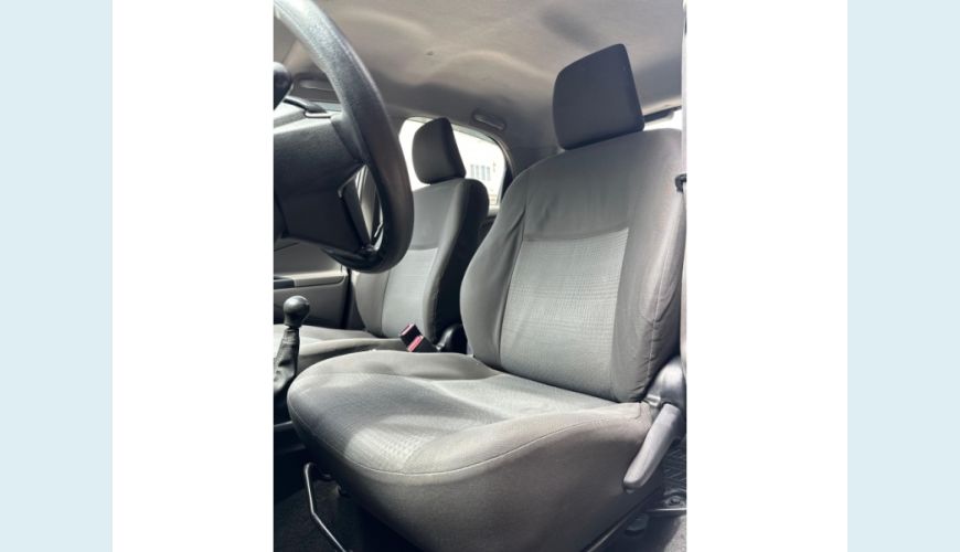 TOYOTA ETIOS - PRATA - 2013 Foto 8 (Grande)