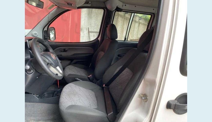 FIAT DOBLO ESSENCE 1.8 16V FLEX - BRANCO - 2020 Foto 8 (Grande)