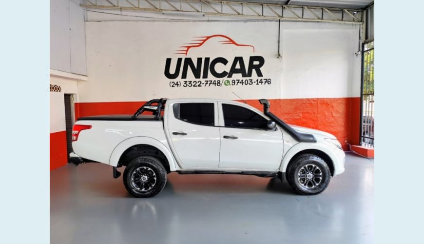 MITSUBISHI L200 TRITON - BRANCO - 2023 Foto 8 (Grande)